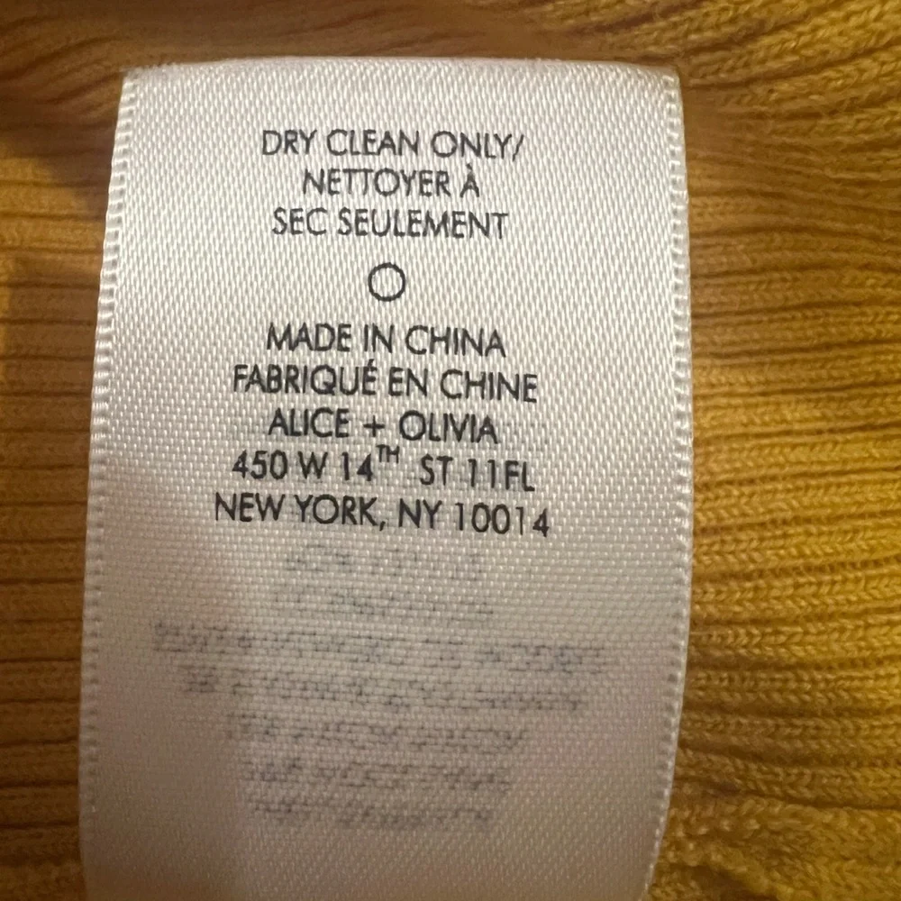 Alice + Olivia Senaida Cropped Mock Neck Jewel Tone Yellow Ribbed Sweater- Sz M - Picture 5 of 7